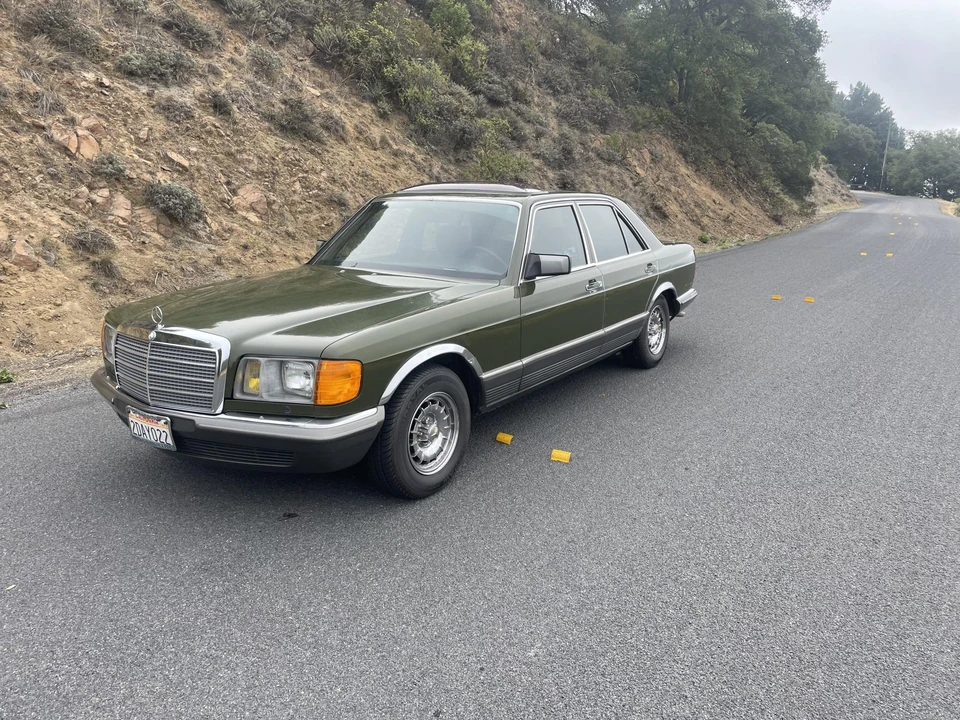 1982 Mercedes-Benz W126 S-Class Sedan - Image 13 of 31