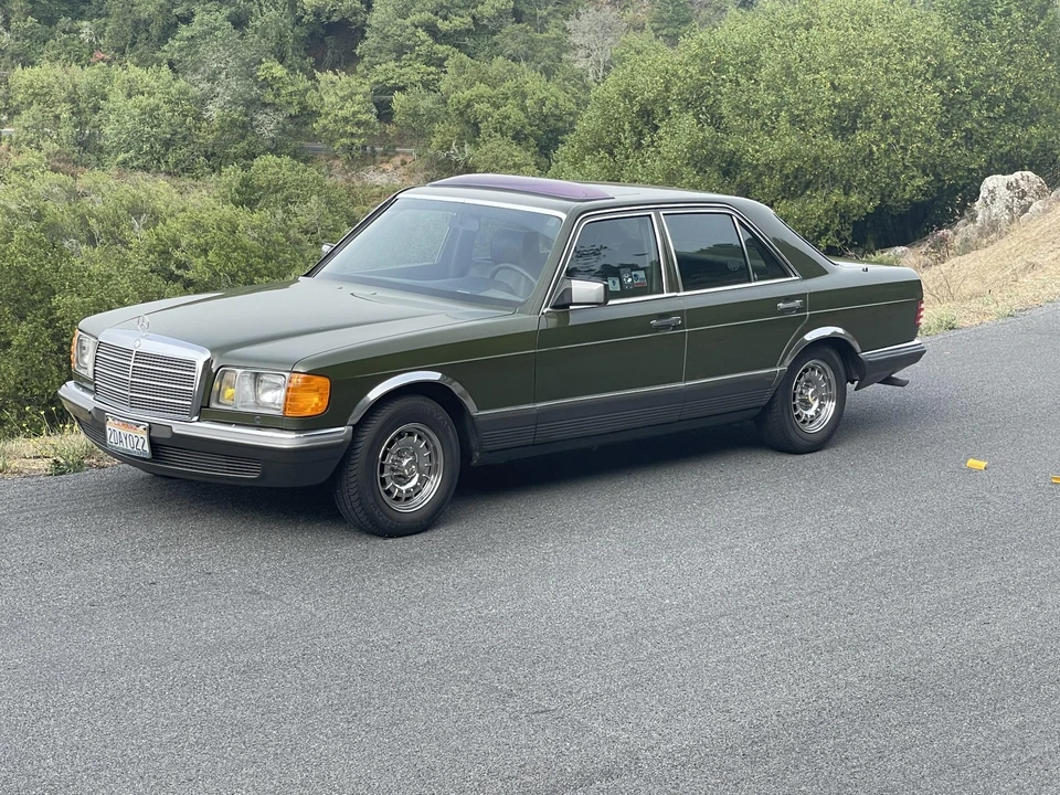 1982 Mercedes-Benz W126 S-Class Sedan - Image 6 of 31