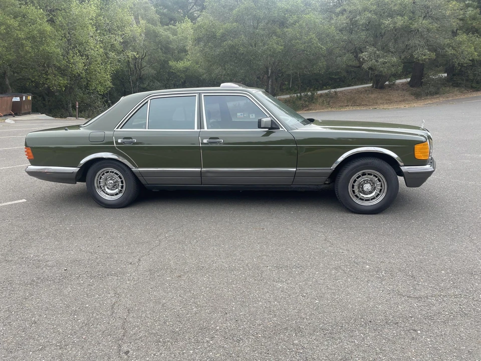 1982 Mercedes-Benz W126 S-Class Sedan - Image 30 of 31