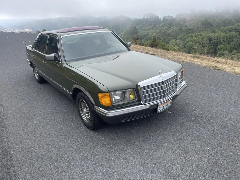 1982 Mercedes-Benz W126 S-Class Sedan - Image 3 of 31