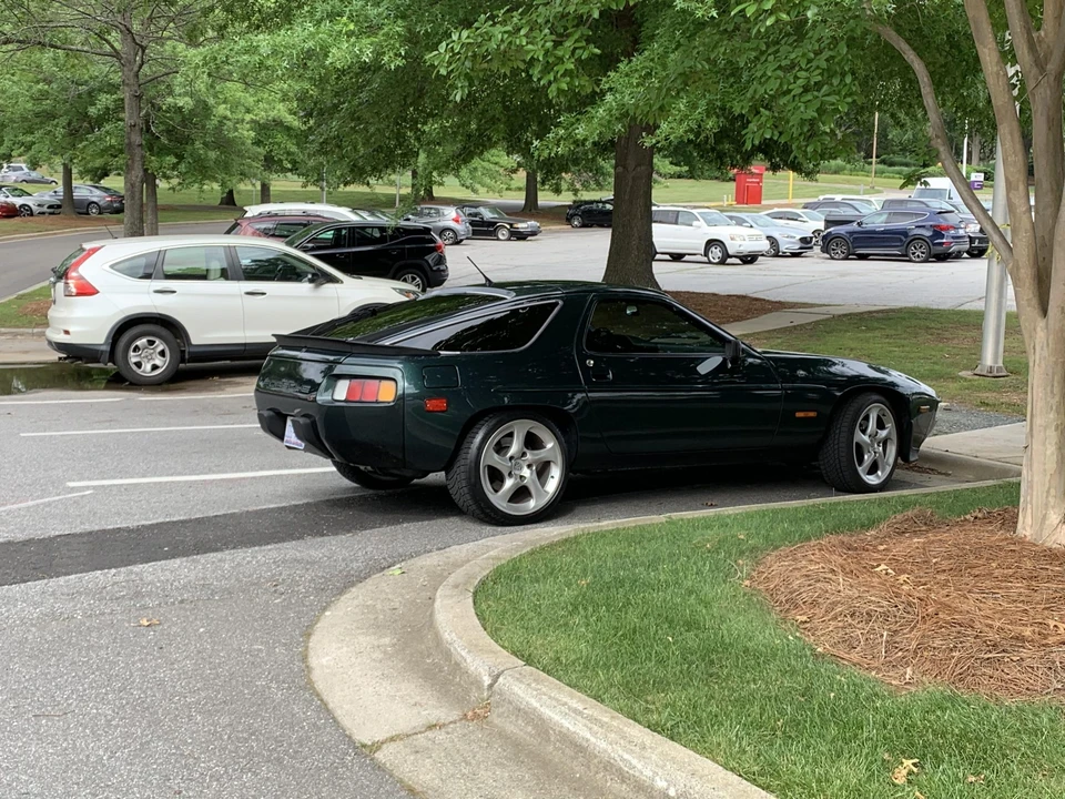 1982 Porsche 928 S - Image 8 of 31