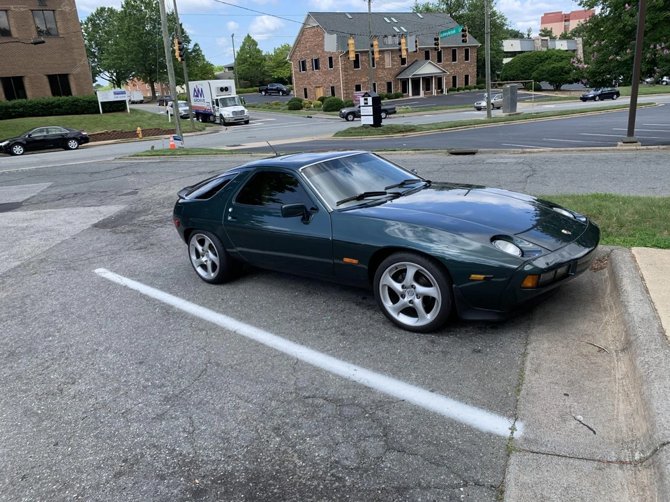 1982 Porsche 928 S - Image 9 of 31