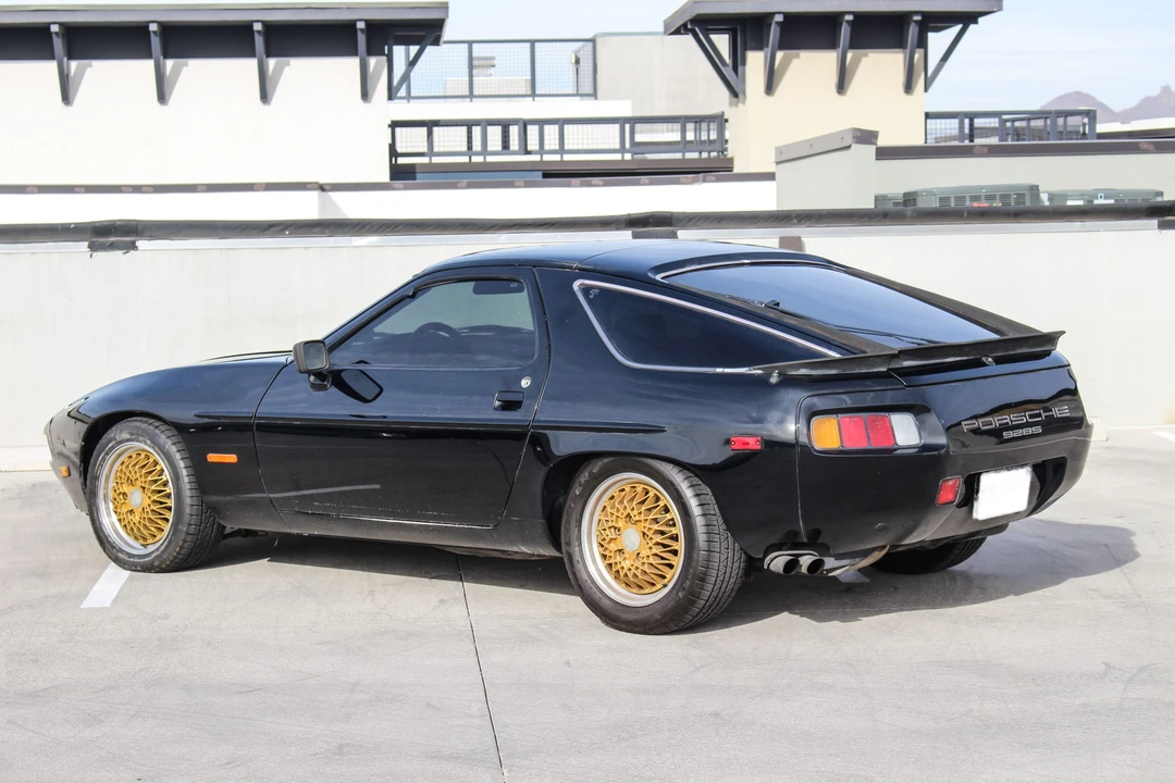 1982 Porsche 928 S - Image 8 of 31