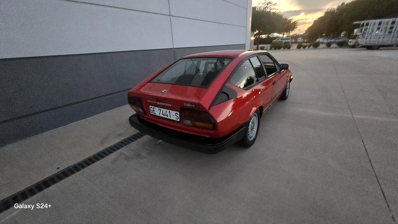 1983 Alfa Romeo Alfetta GT - Image 13 of 31