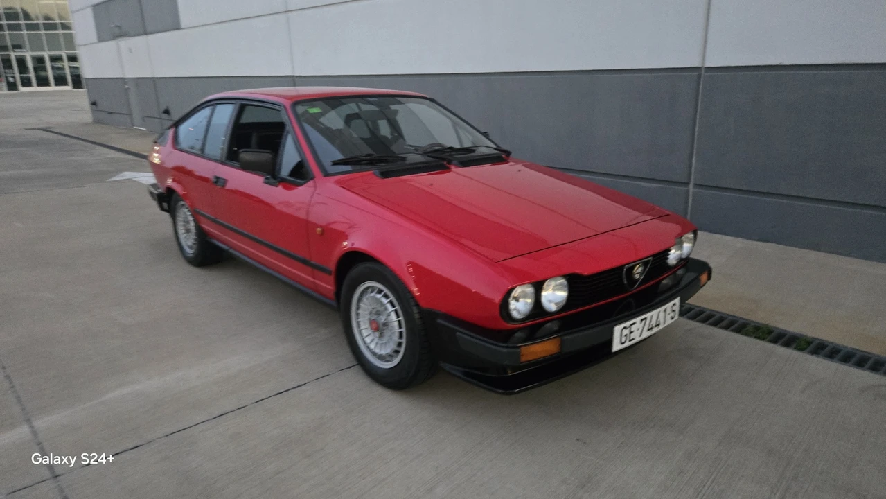 1983 Alfa Romeo Alfetta GT - Image 2 of 31