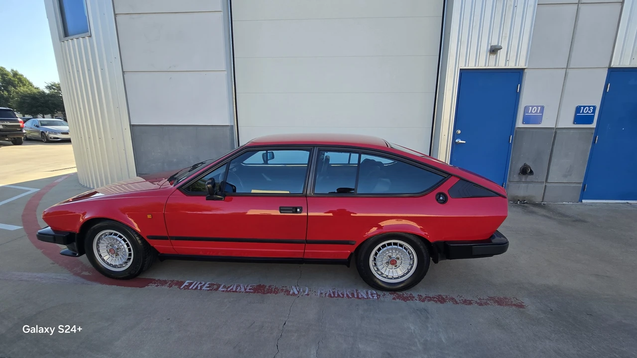 1983 Alfa Romeo Alfetta GT - Image 5 of 31