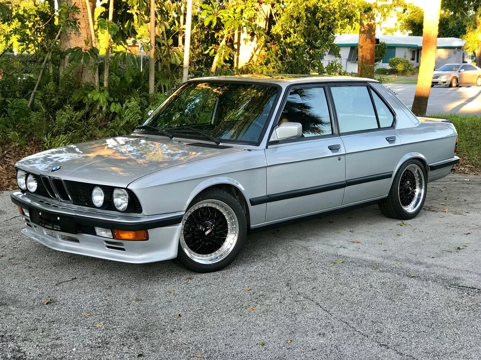 1983 BMW E28 5 Series - Image 2 of 31