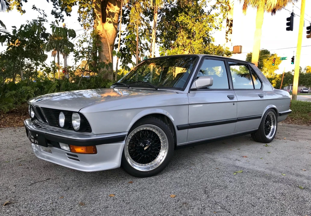 1983 BMW E28 5 Series - Image 4 of 31