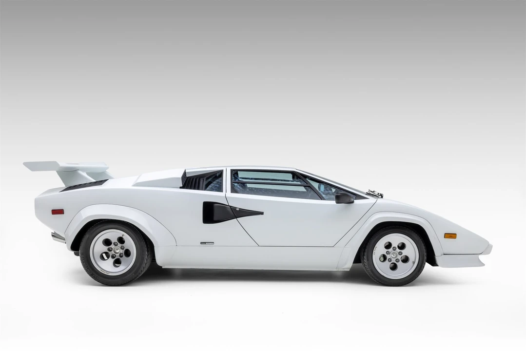 1983 Lamborghini Countach LP500 S - Image 9 of 31