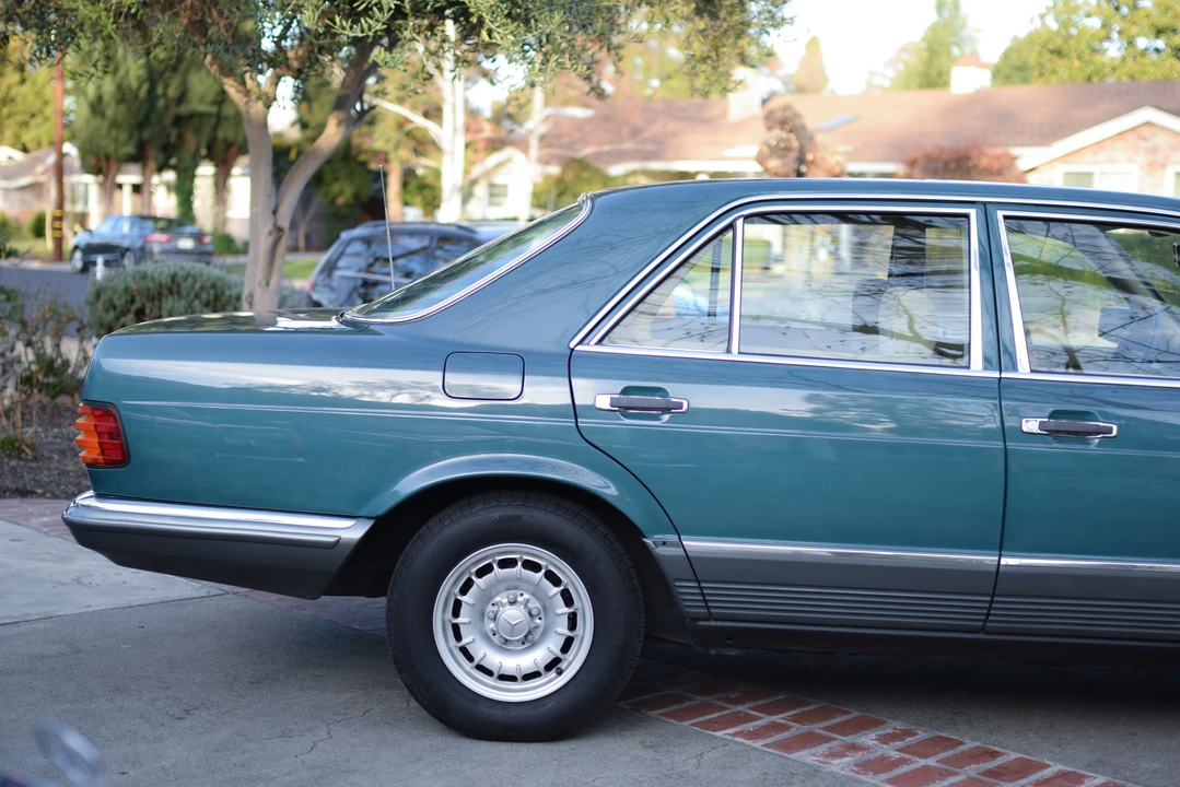 1983 Mercedes-Benz W126 S-Class Sedan - Image 14 of 31