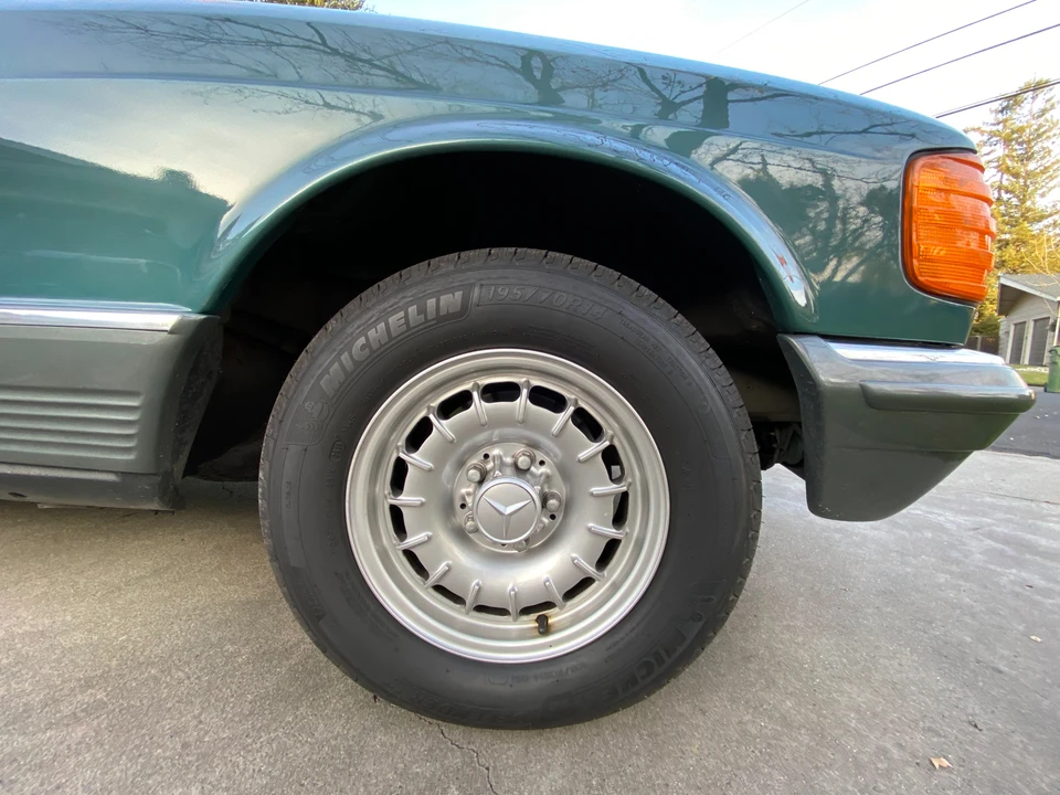 1983 Mercedes-Benz W126 S-Class Sedan - Image 12 of 31