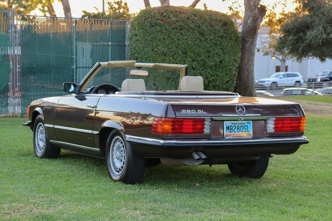 1983 Mercedes-Benz R107 SL-Class - Image 18 of 31