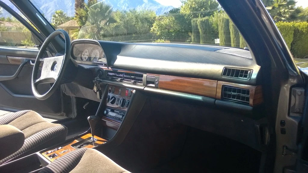 1983 Mercedes-Benz W126 S-Class Sedan - Image 22 of 31