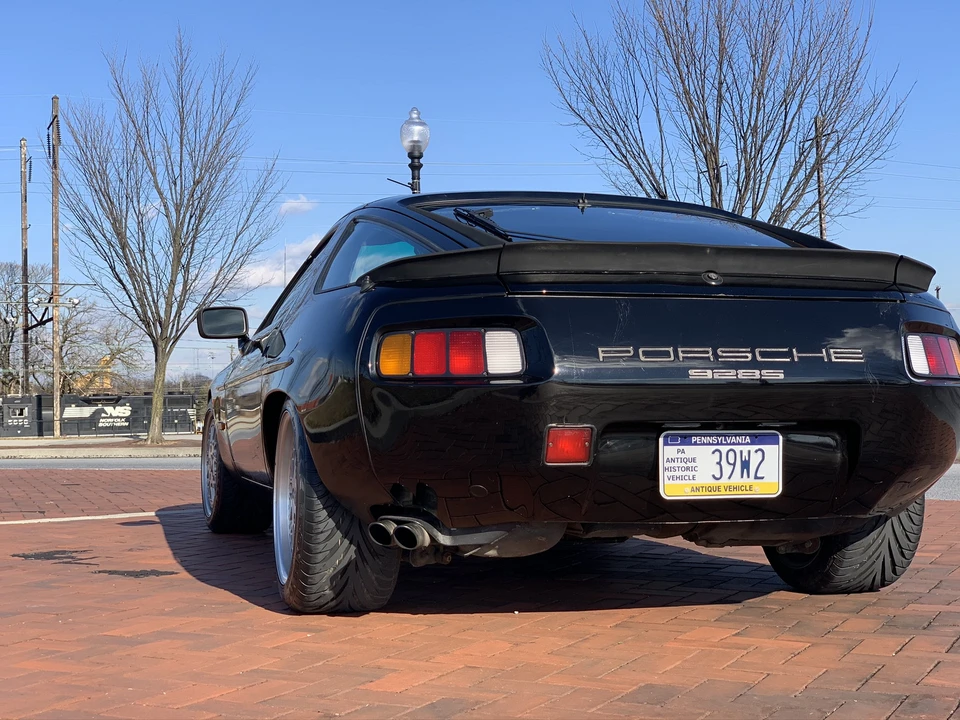 1983 Porsche 928 S - Image 8 of 31