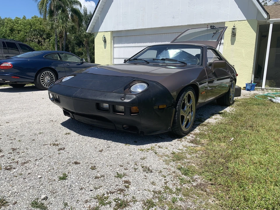 1983 Porsche 928 S - Image 8 of 31