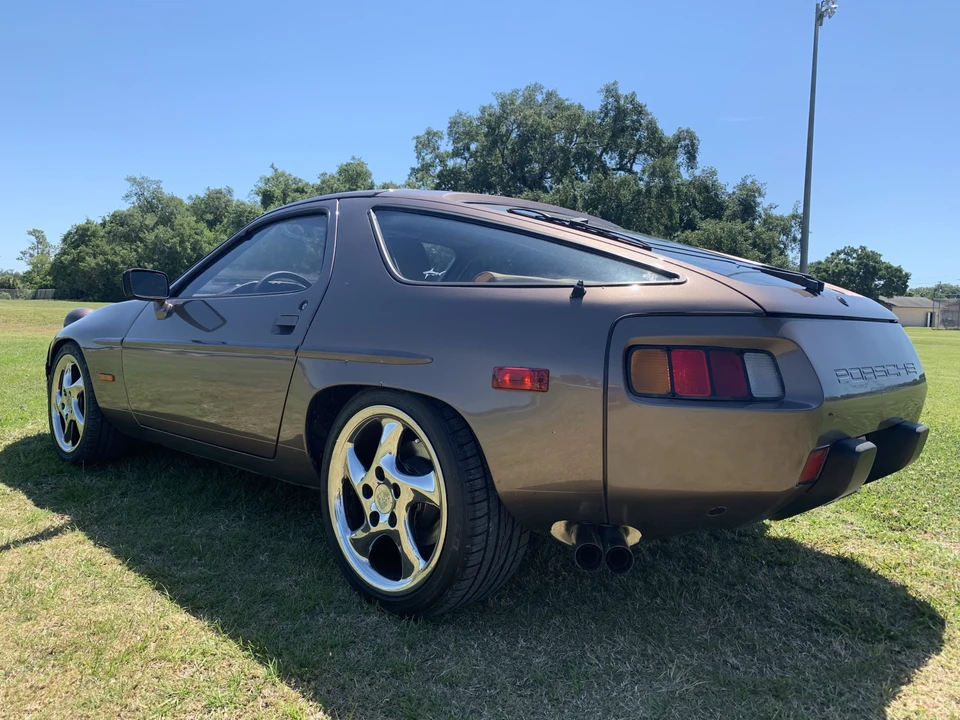 1983 Porsche 928 S - Image 12 of 31
