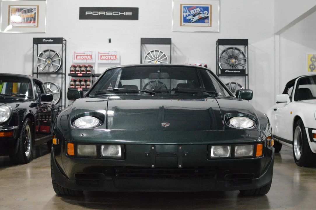 1983 Porsche 928 S - Image 8 of 31