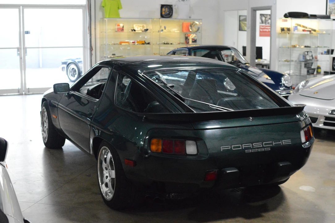 1983 Porsche 928 S - Image 14 of 31