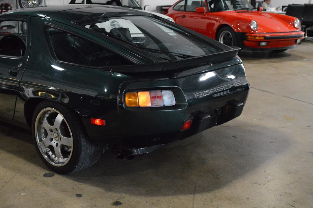 1983 Porsche 928 S - Image 15 of 31