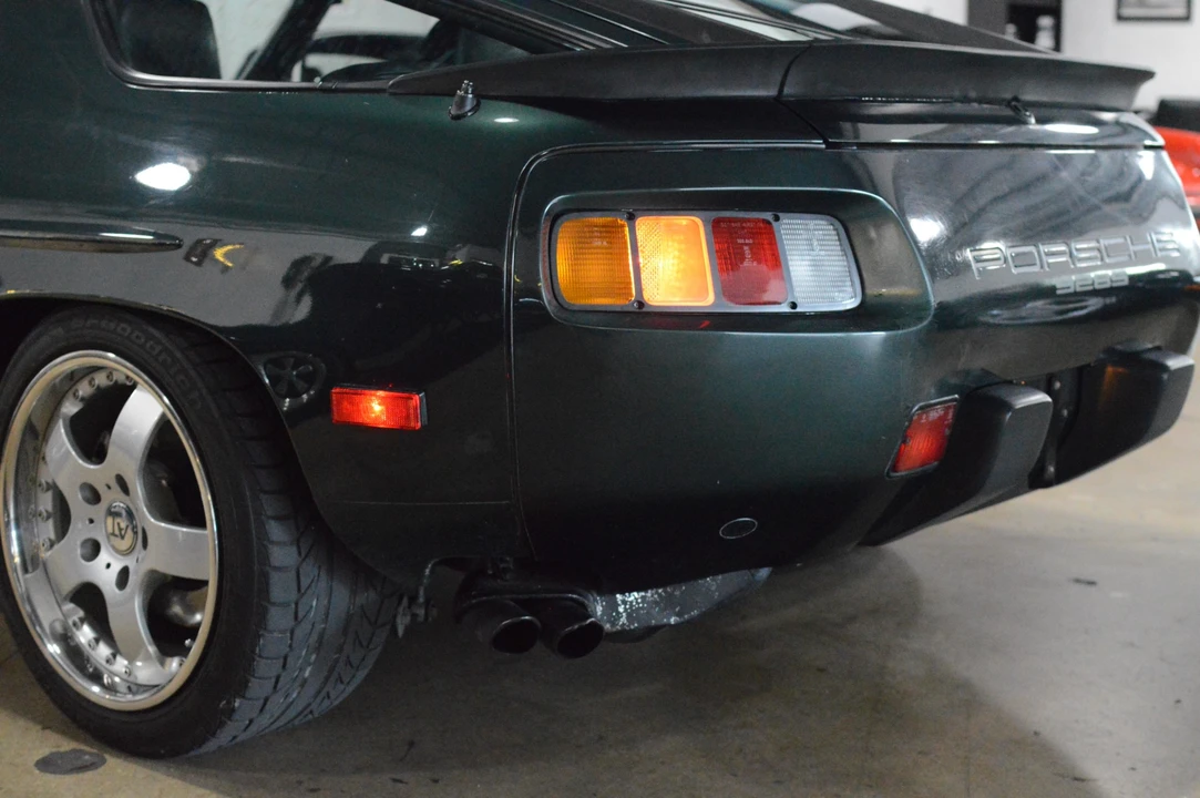 1983 Porsche 928 S - Image 16 of 31