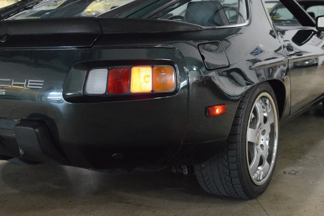 1983 Porsche 928 S - Image 17 of 31