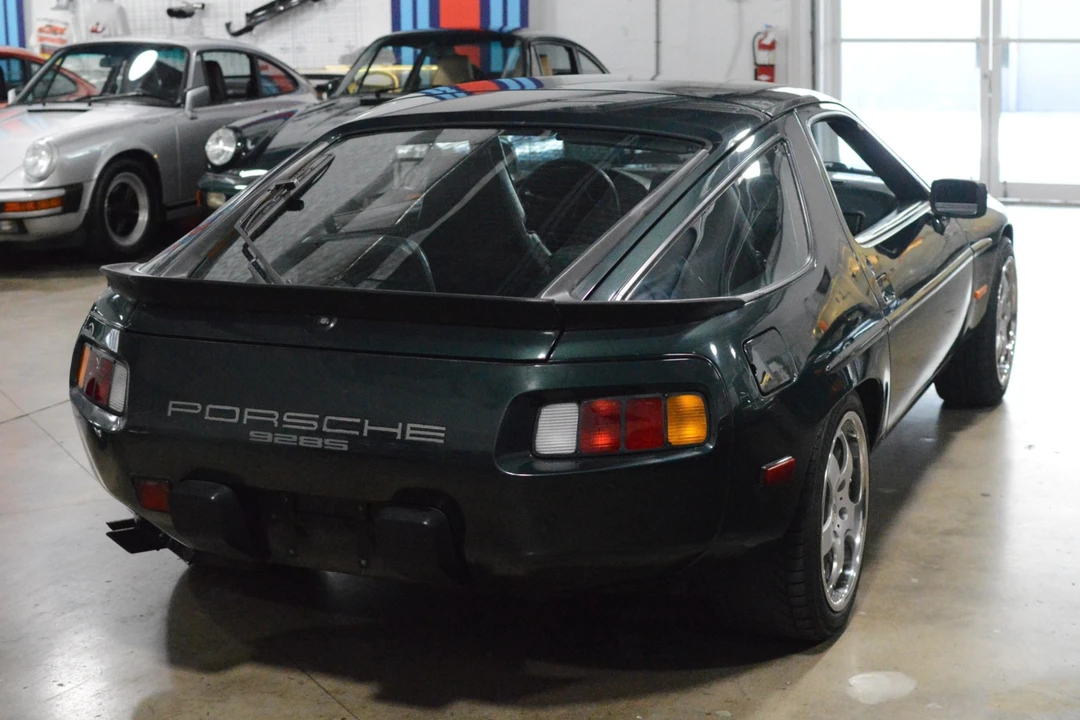 1983 Porsche 928 S - Image 12 of 31
