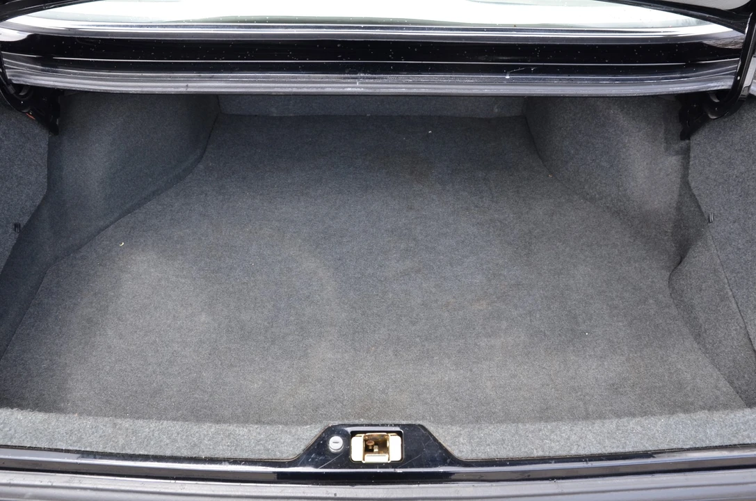 1984 BMW E24 6 Series - Image 30 of 31