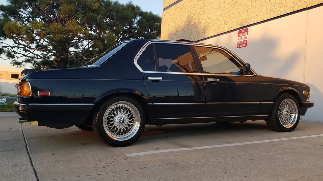 1984 BMW E23 7 Series - Image 11 of 31