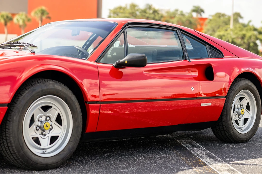 1984 Ferrari 308 GTB QV - Image 11 of 31