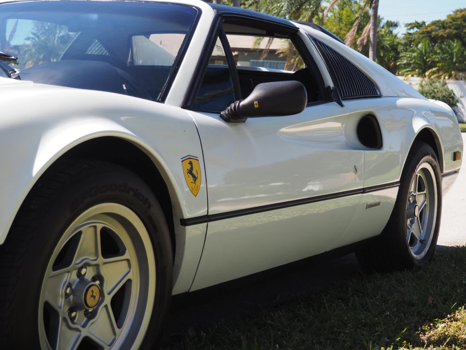 1984 Ferrari 308 GTS QV - Image 19 of 31