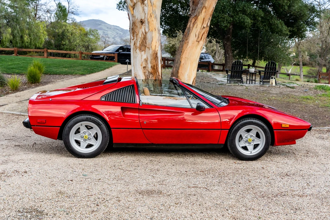 1984 Ferrari 308 GTS QV - Image 3 of 31