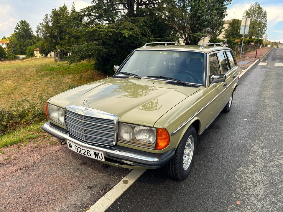 1984 Mercedes-Benz W123 Wagon (S123) - Image 22 of 31