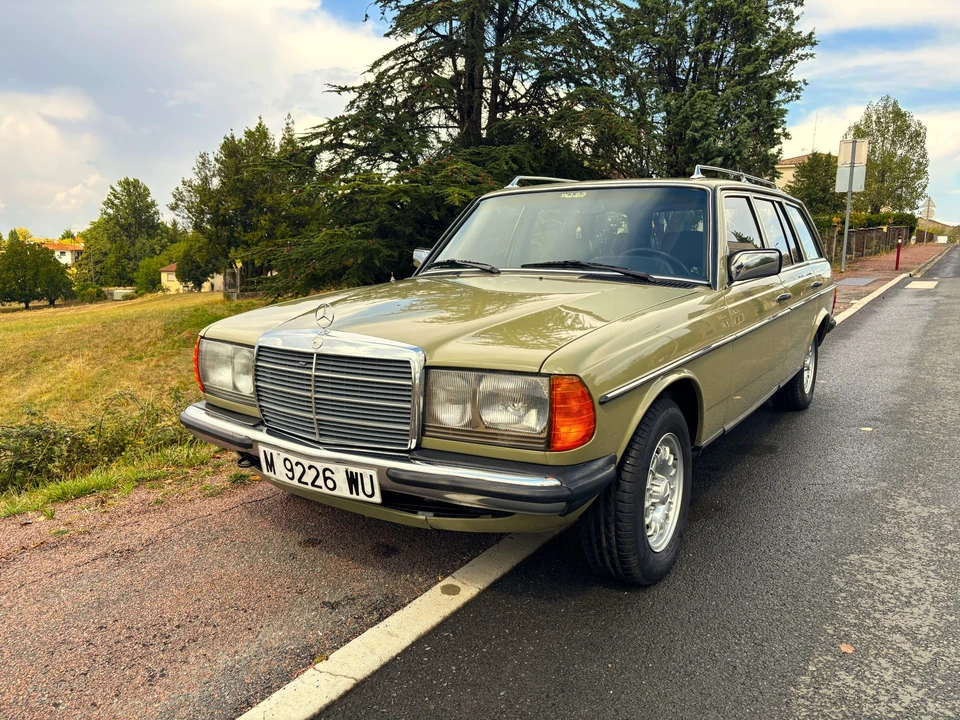 1984 Mercedes-Benz W123 Wagon (S123) - Image 23 of 31