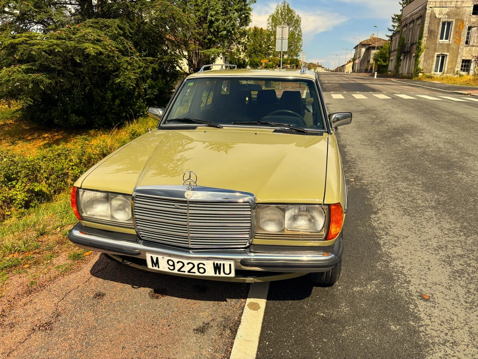 1984 Mercedes-Benz W123 Wagon (S123) - Image 24 of 31