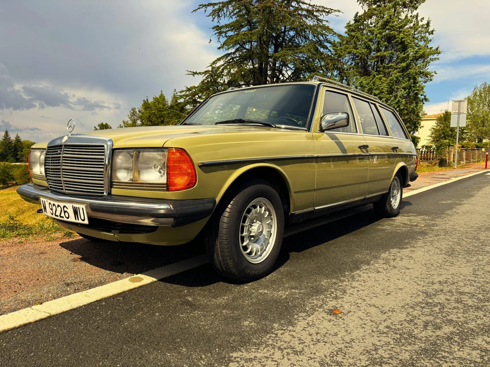 1984 Mercedes-Benz W123 Wagon (S123) - Image 10 of 31