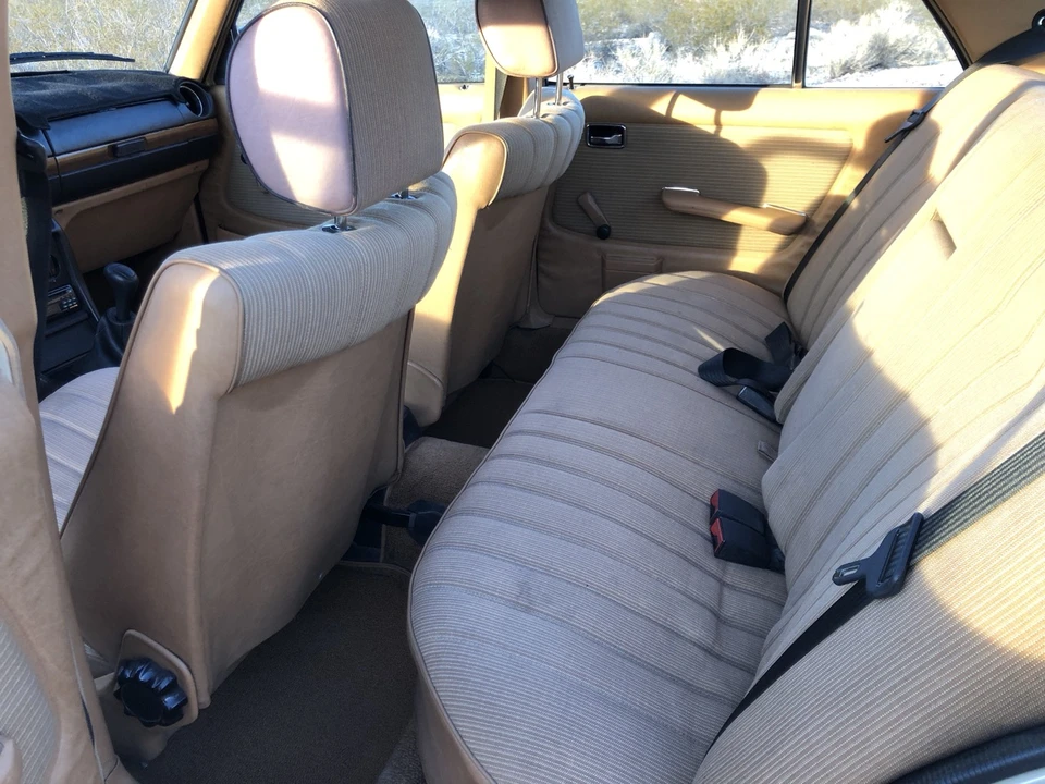 1984 Mercedes-Benz W123 Sedan - Image 27 of 31