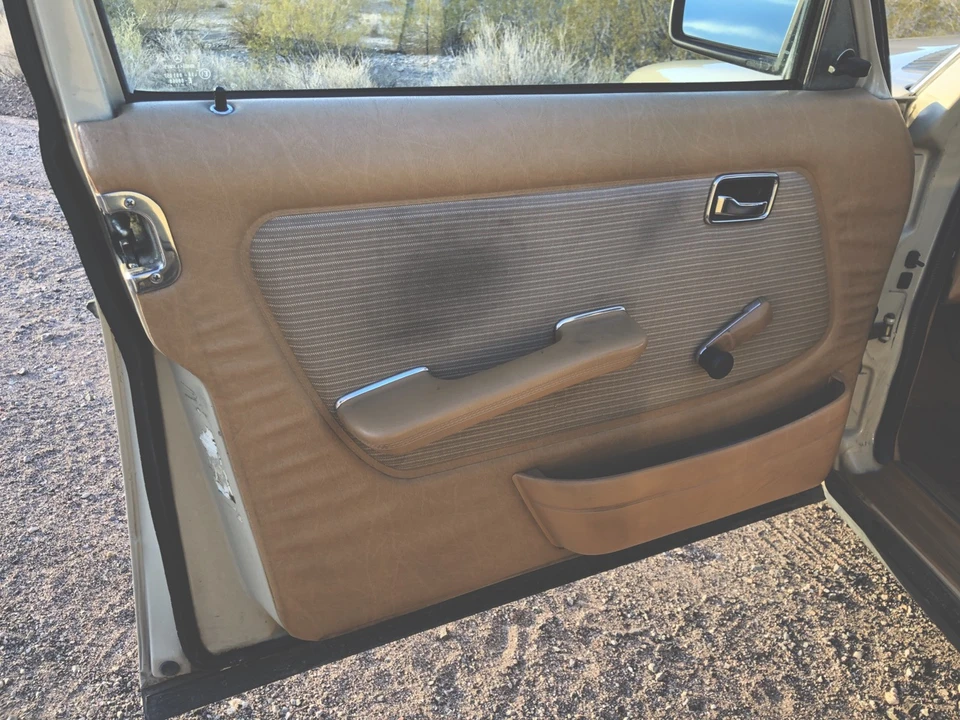 1984 Mercedes-Benz W123 Sedan - Image 18 of 31