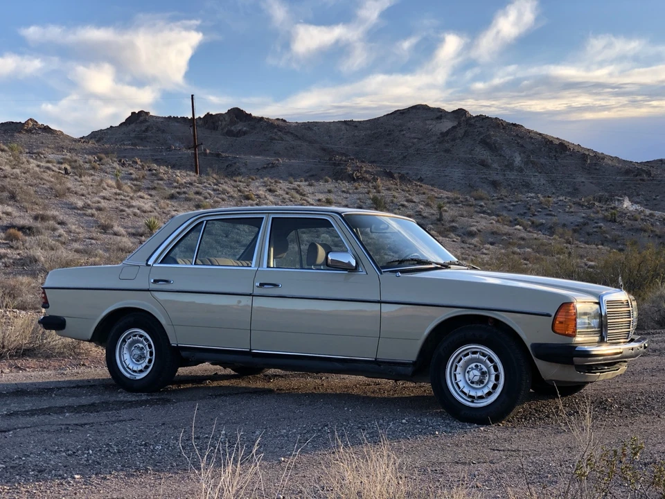 1984 Mercedes-Benz W123 Sedan - Image 8 of 31