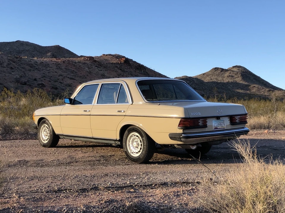 1984 Mercedes-Benz W123 Sedan - Image 5 of 31