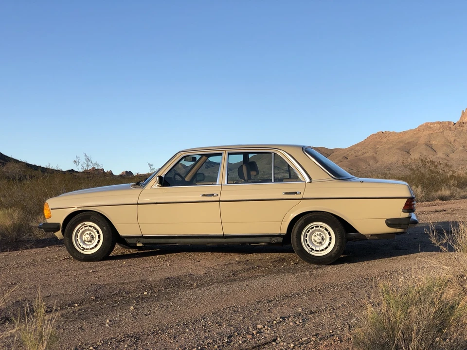 1984 Mercedes-Benz W123 Sedan - Image 4 of 31