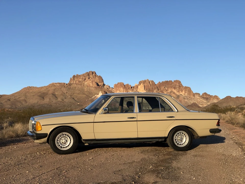 1984 Mercedes-Benz W123 Sedan - Image 3 of 31
