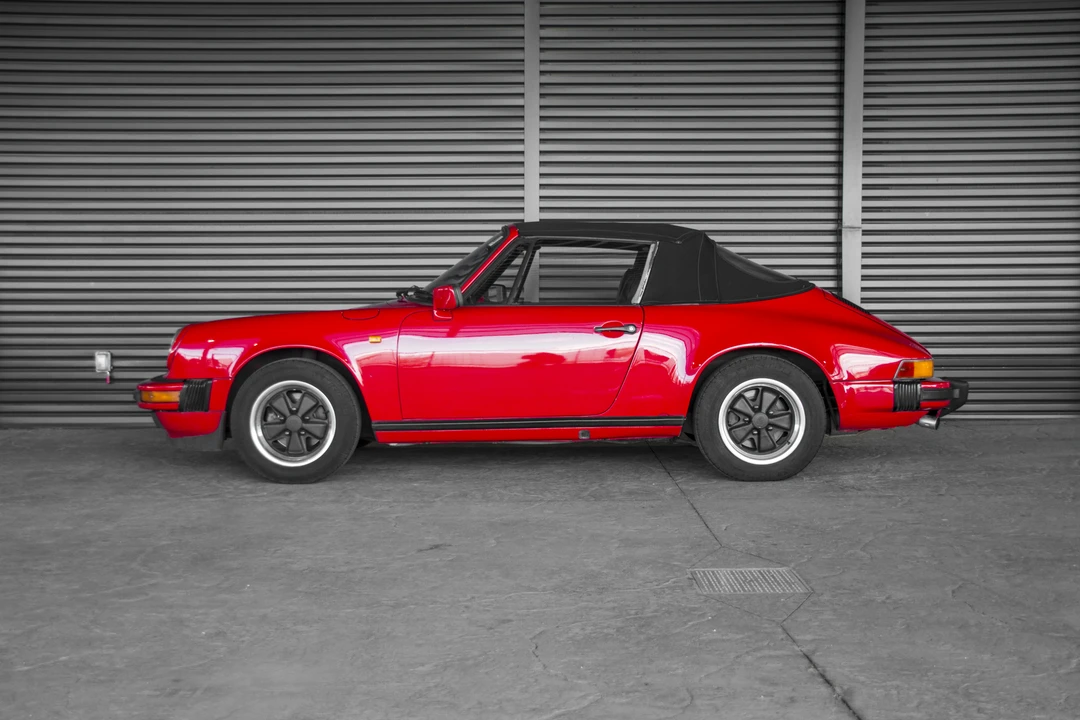 1984 Porsche 911 Carrera 3.2 - Image 2 of 31