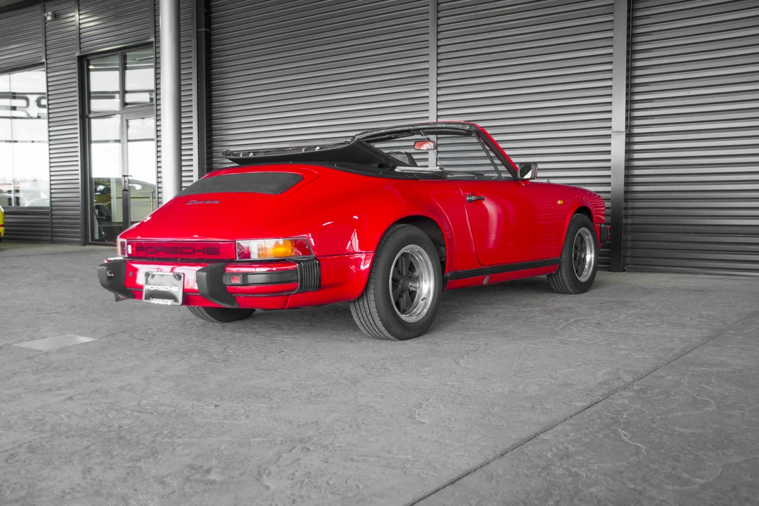 1984 Porsche 911 Carrera 3.2 - Image 7 of 31