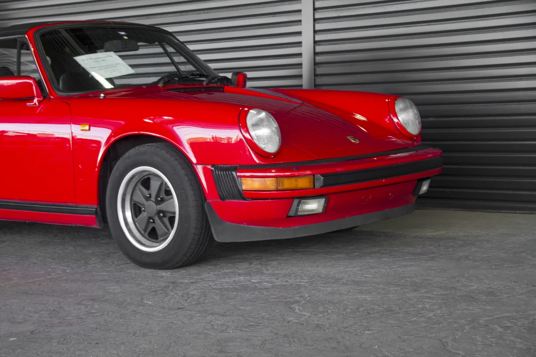 1984 Porsche 911 Carrera 3.2 - Image 9 of 31