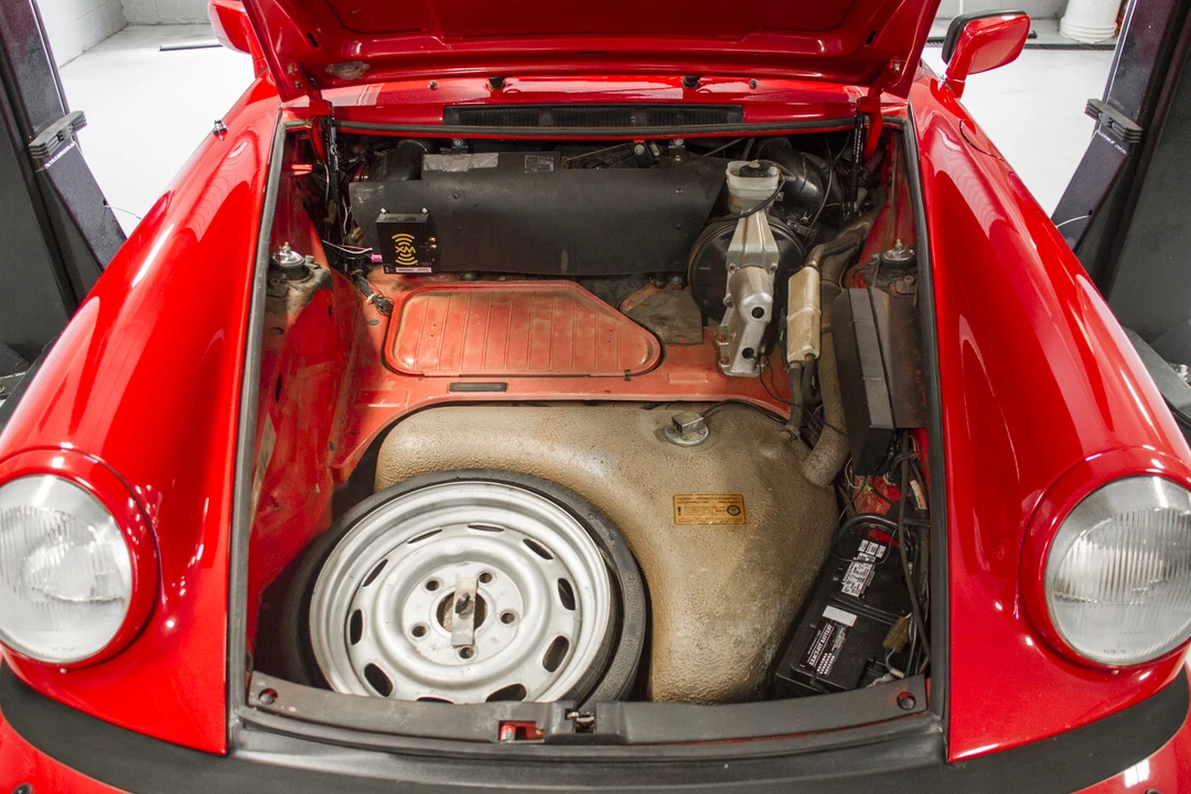 1984 Porsche 911 Carrera 3.2 - Image 29 of 31