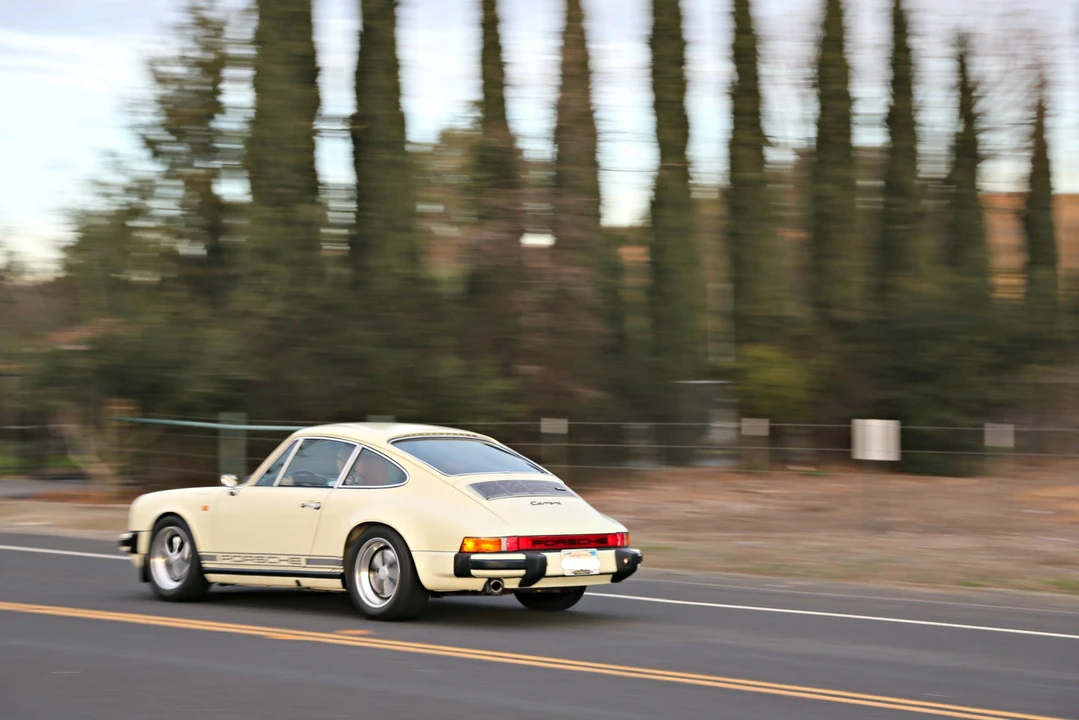 1984 Porsche 911 Carrera 3.2 - Image 17 of 31