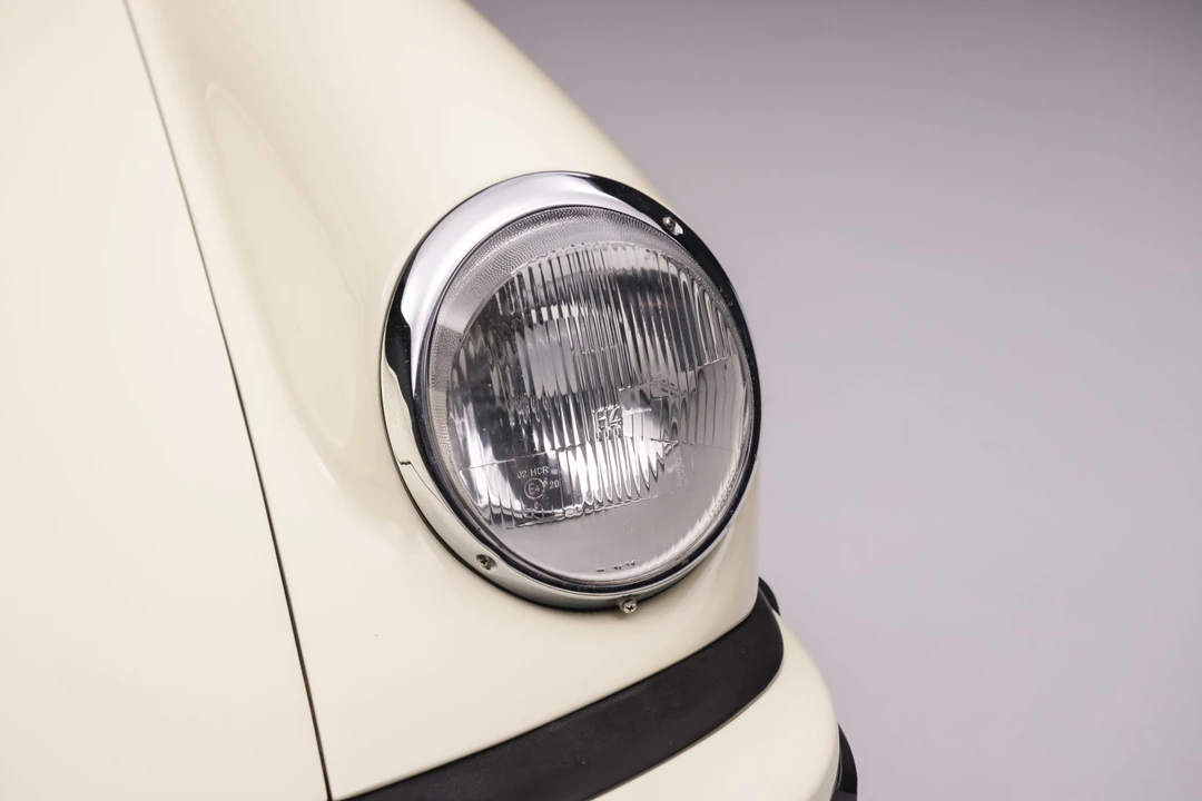 1984 Porsche 911 Carrera 3.2 - Image 26 of 31