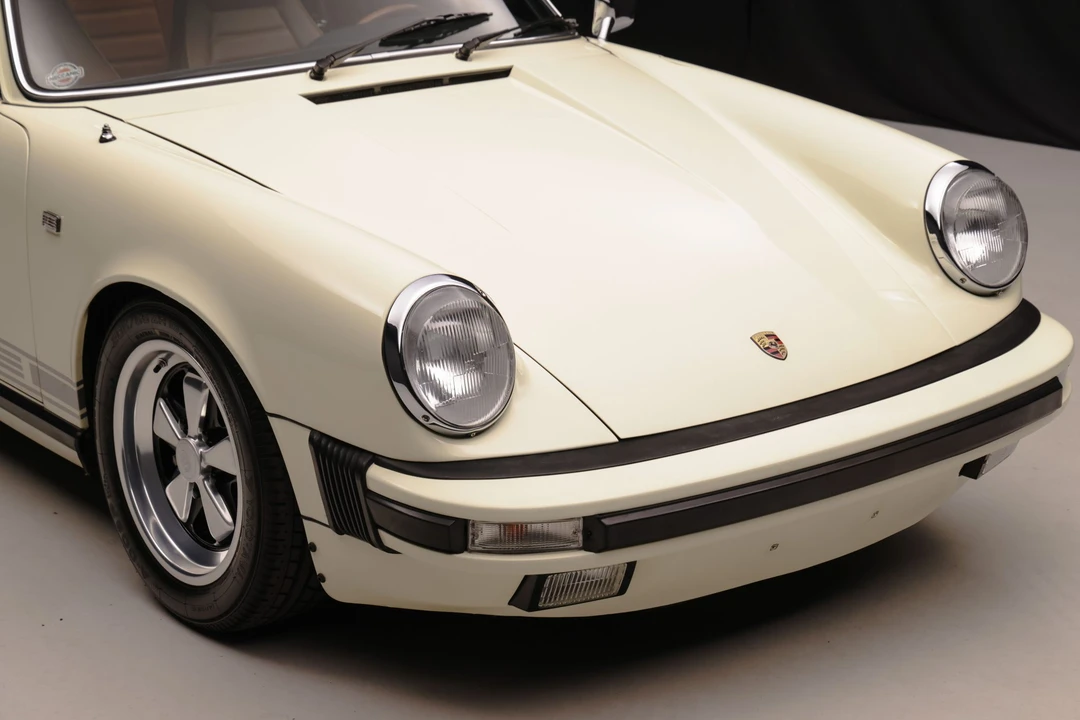 1984 Porsche 911 Carrera 3.2 - Image 17 of 31