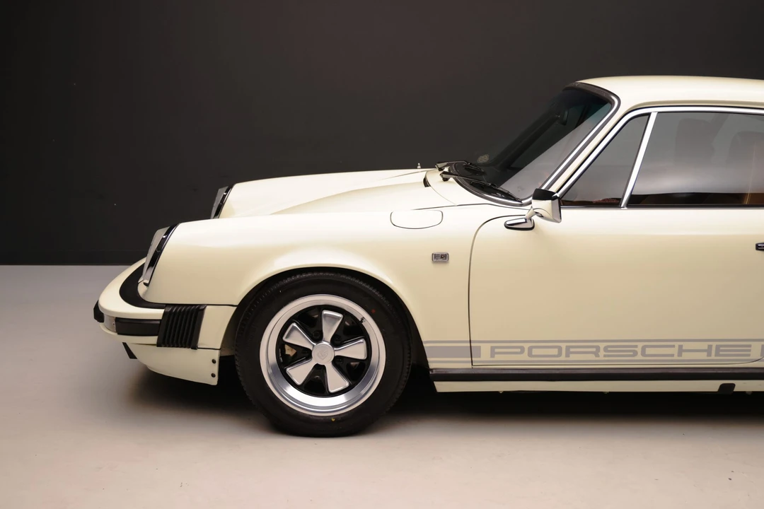 1984 Porsche 911 Carrera 3.2 - Image 24 of 31