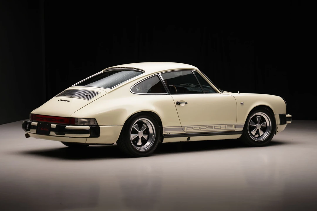 1984 Porsche 911 Carrera 3.2 - Image 9 of 31